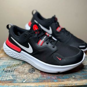 Nike React Miler Black Laser Crimson Sz 13 M